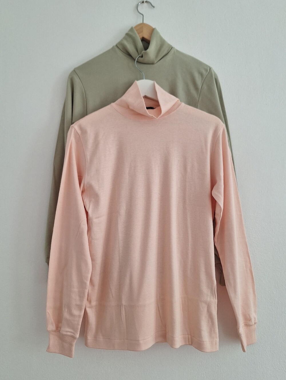 NWOT BUNDLE  Vintage J. Crew Women's Turtleneck Sweaters - Blush Pink & Sage